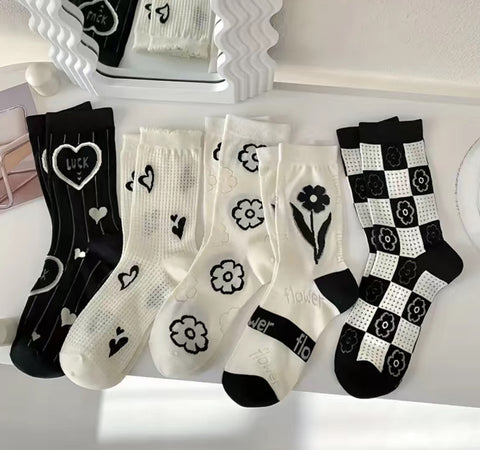 Flowers & Hearts for Her Collection Lace Socks